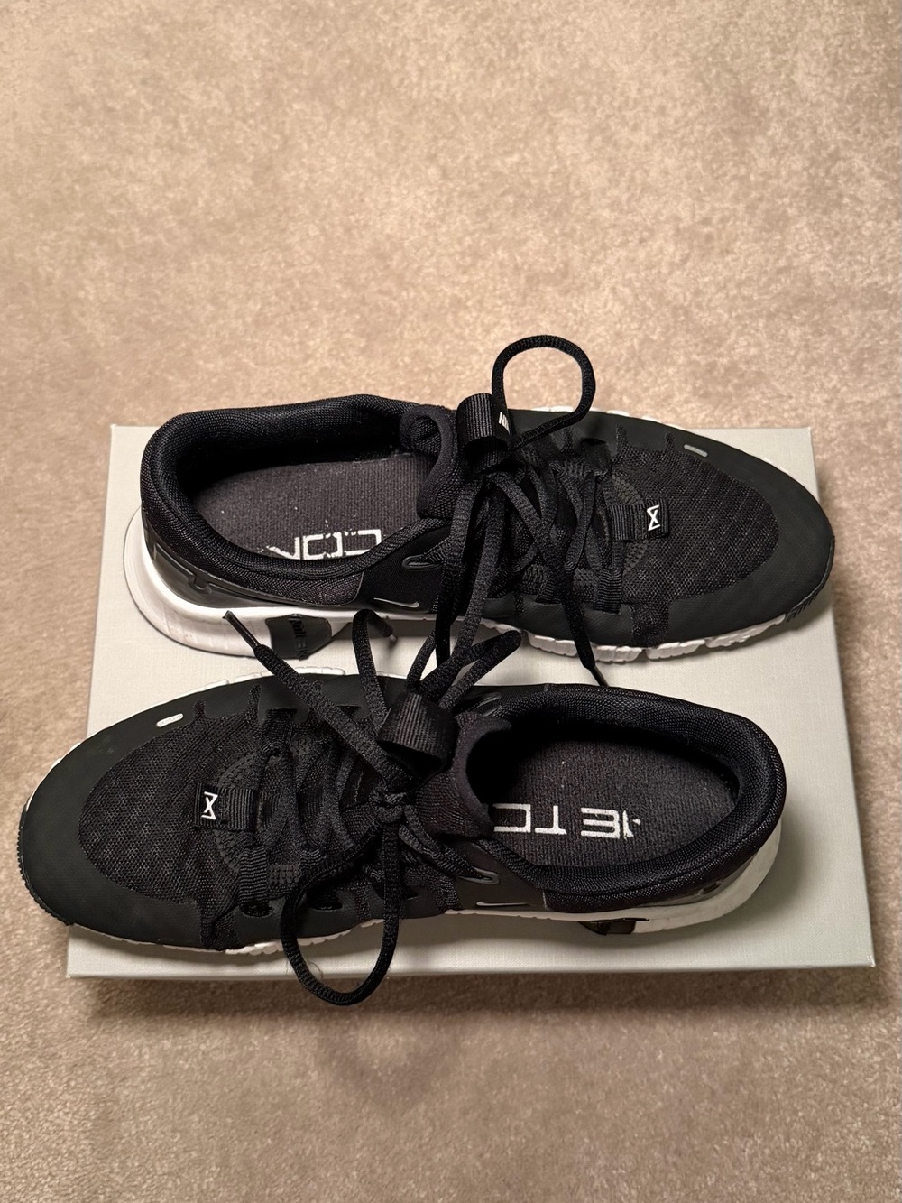 Nike Black Athletic Shoes with White Midsole